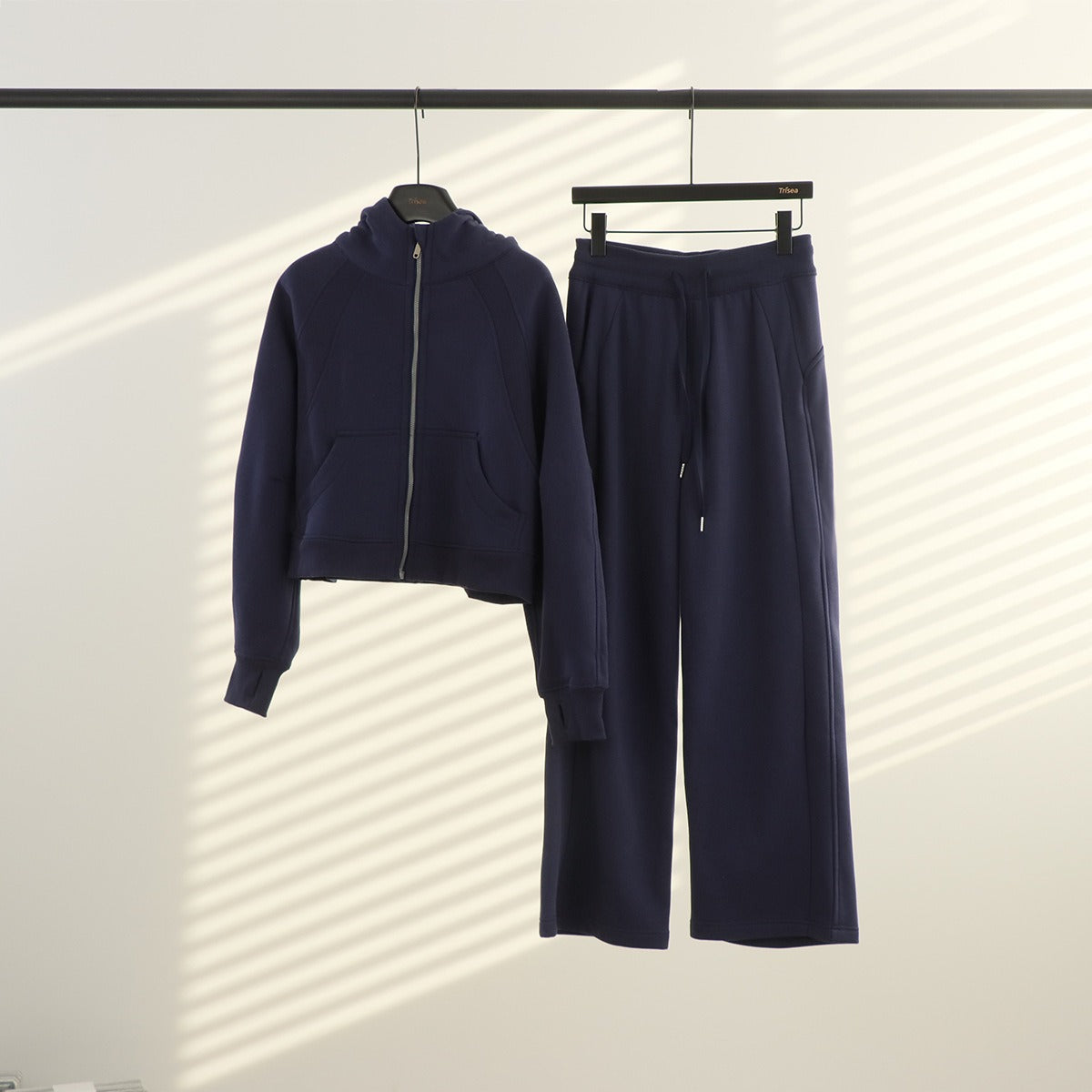 Women's Full-Zip Hooded Tracksuit Set – Oversized Stand Collar Jacket & High-Waist Wide Leg Pants for Yoga, Running & Fitness
