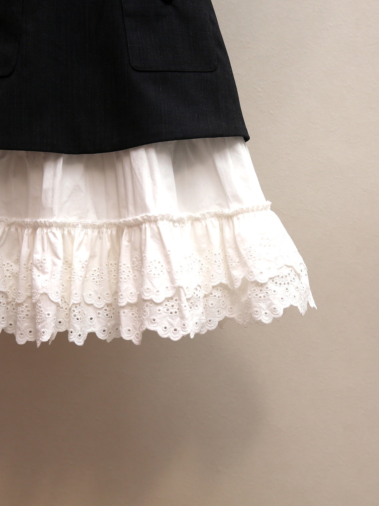 Women's Spring New French Elegant Spliced Lace Trim Sleeveless Vest Dress with Belt