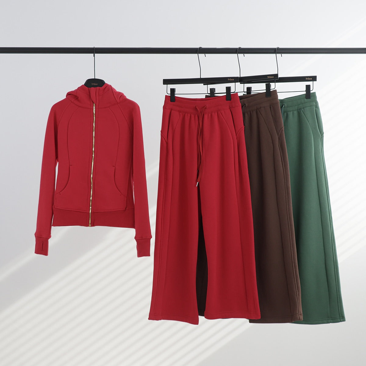 Women's Full-Zip Hooded Tracksuit Set – Oversized Stand Collar Jacket & High-Waist Wide Leg Pants for Yoga, Running & Fitness
