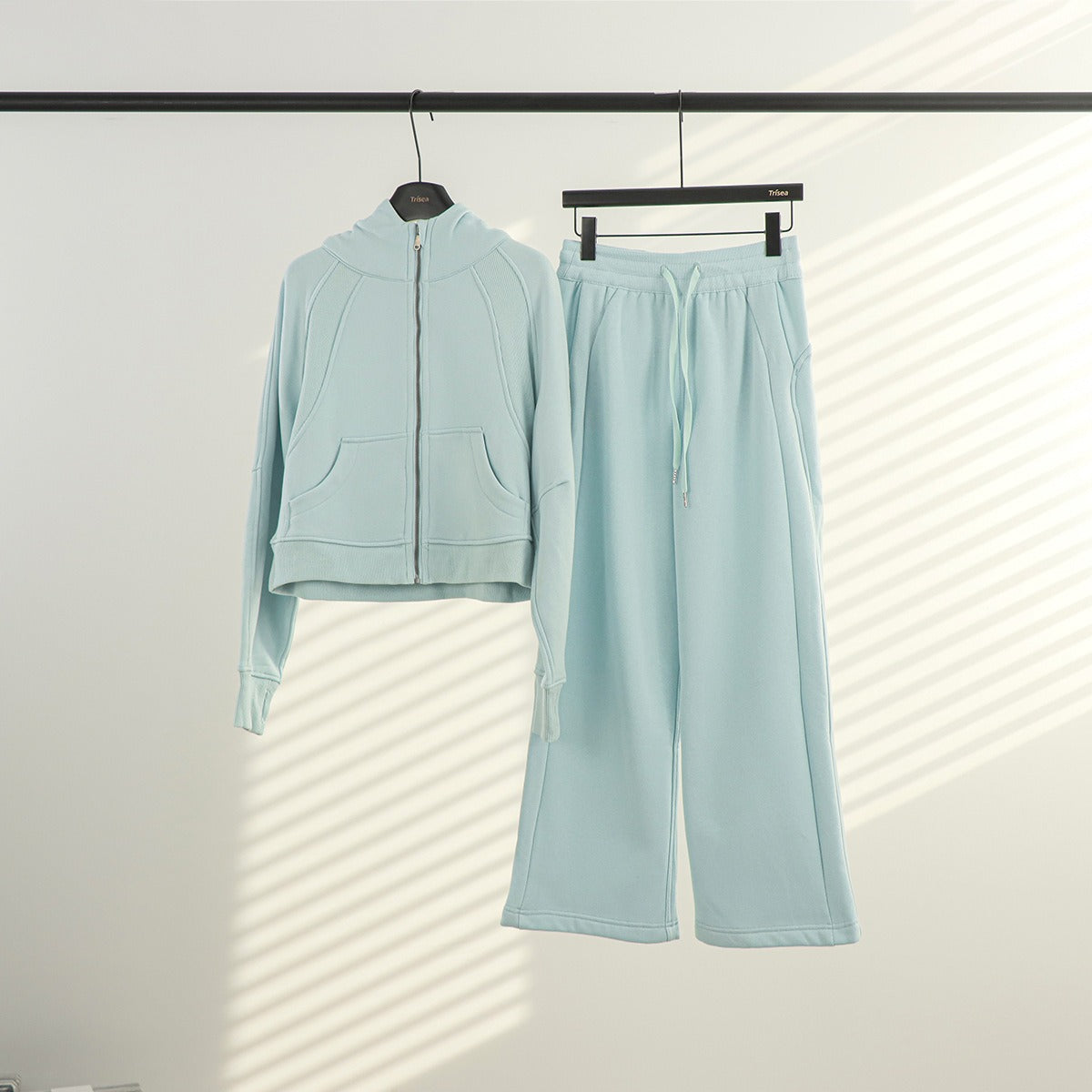 Women's Full-Zip Hooded Tracksuit Set – Oversized Stand Collar Jacket & High-Waist Wide Leg Pants for Yoga, Running & Fitness