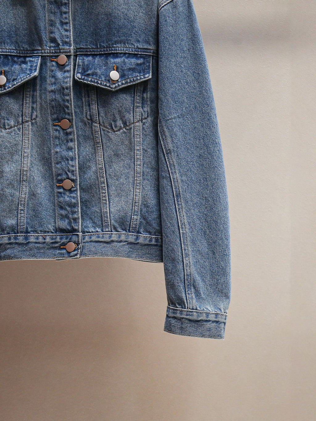 New Spring Fashion Vintage Washed Distressed Short Soft Denim Jacket for Women