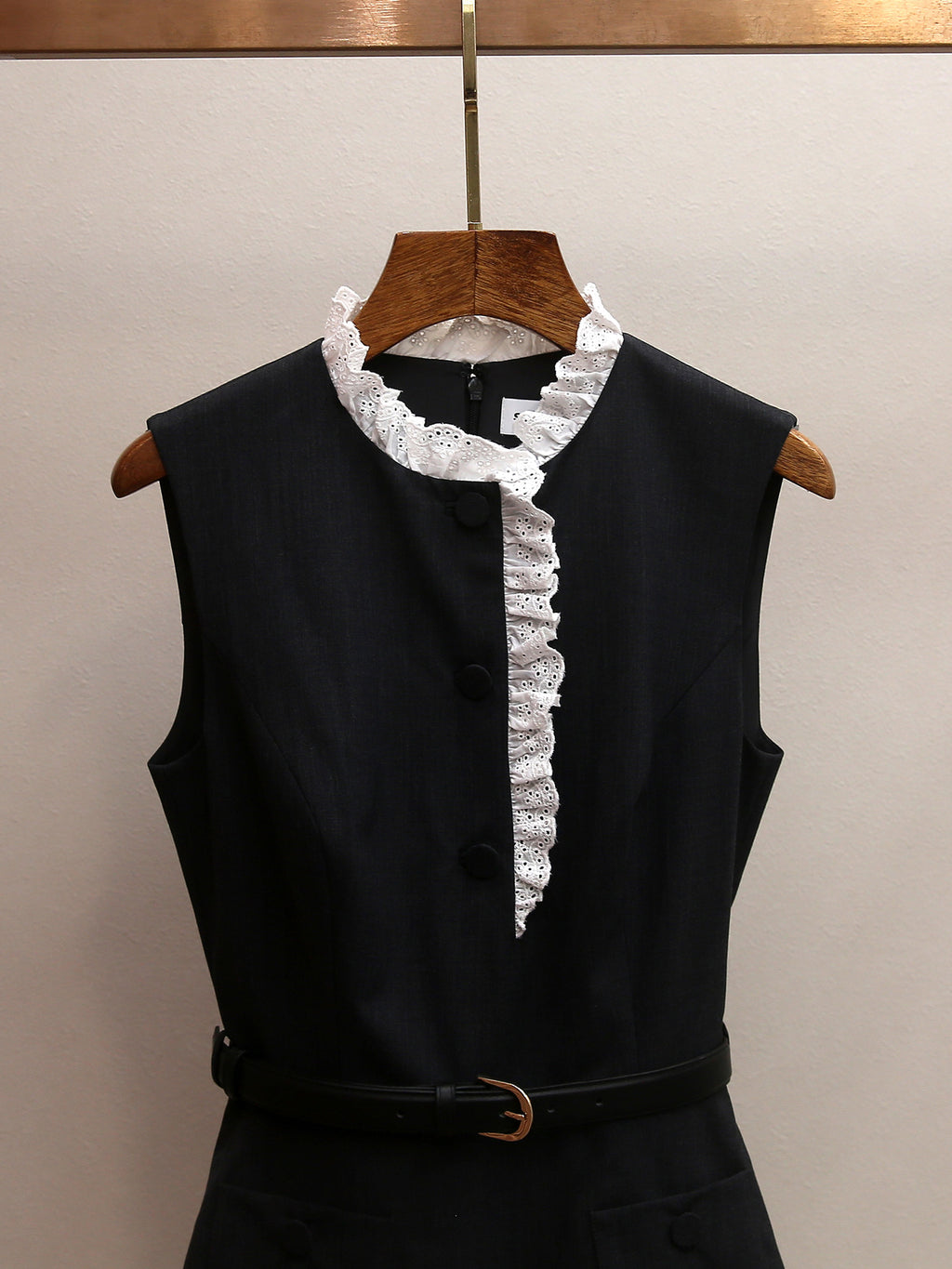 Women's Spring New French Elegant Spliced Lace Trim Sleeveless Vest Dress with Belt