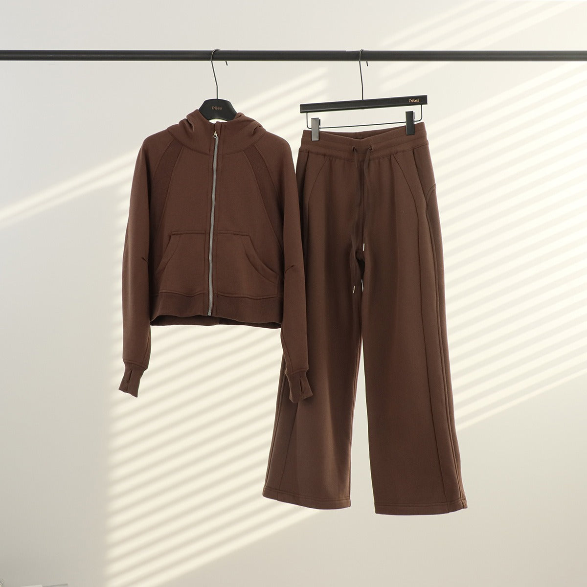 Women's Full-Zip Hooded Tracksuit Set – Oversized Stand Collar Jacket & High-Waist Wide Leg Pants for Yoga, Running & Fitness