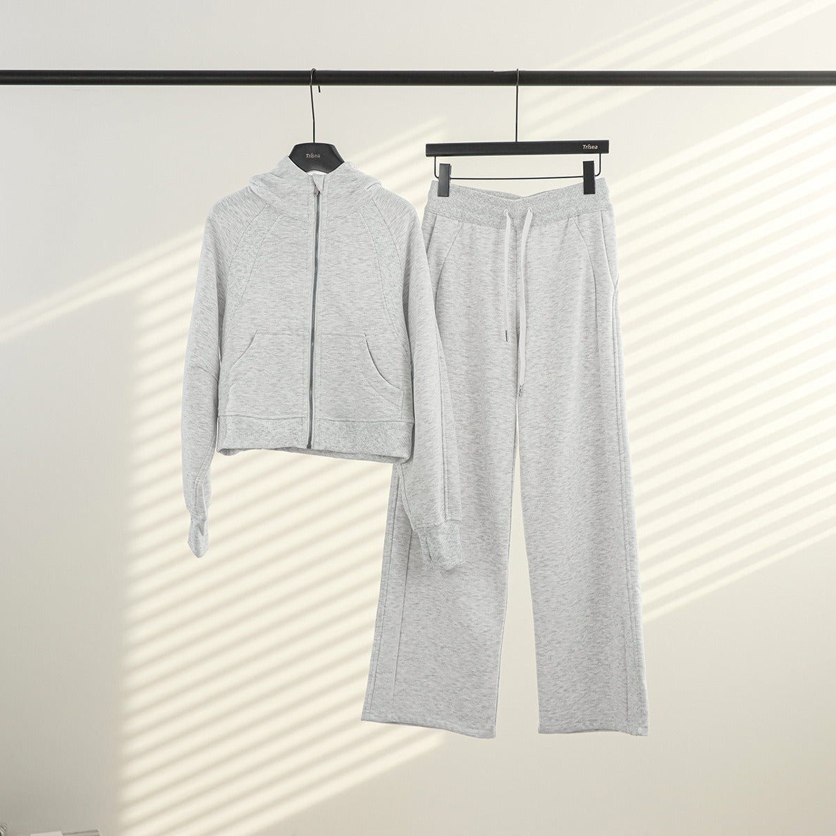 Women's Full-Zip Hooded Tracksuit Set – Oversized Stand Collar Jacket & High-Waist Wide Leg Pants for Yoga, Running & Fitness