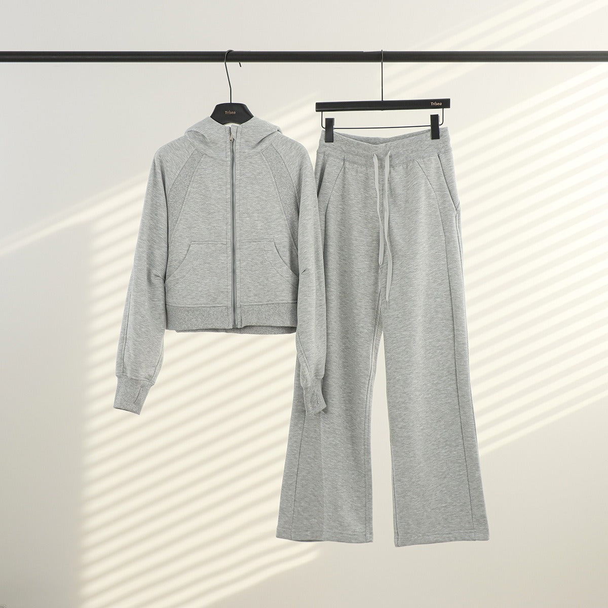 Women's Full-Zip Hooded Tracksuit Set – Oversized Stand Collar Jacket & High-Waist Wide Leg Pants for Yoga, Running & Fitness