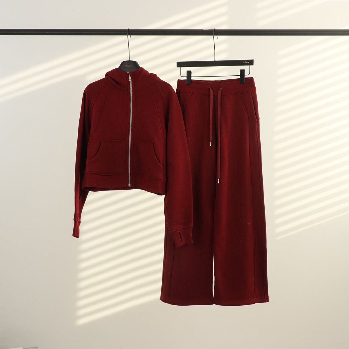 Women's Full-Zip Hooded Tracksuit Set – Oversized Stand Collar Jacket & High-Waist Wide Leg Pants for Yoga, Running & Fitness