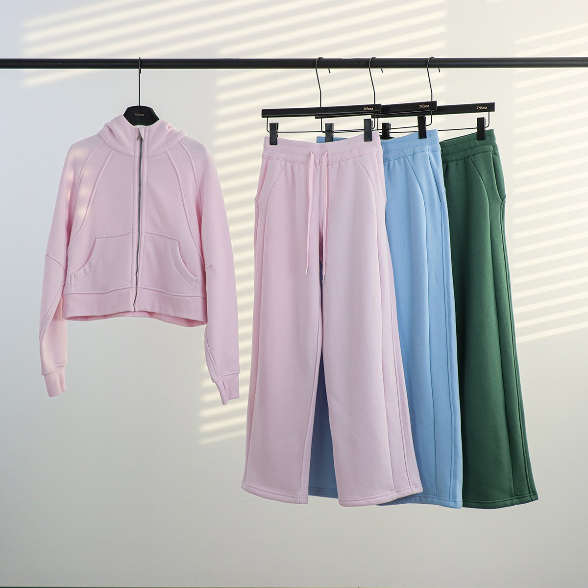 Women's Full-Zip Hooded Tracksuit Set – Oversized Stand Collar Jacket & High-Waist Wide Leg Pants for Yoga, Running & Fitness