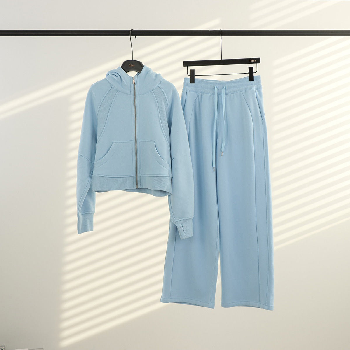 Women's Full-Zip Hooded Tracksuit Set – Oversized Stand Collar Jacket & High-Waist Wide Leg Pants for Yoga, Running & Fitness