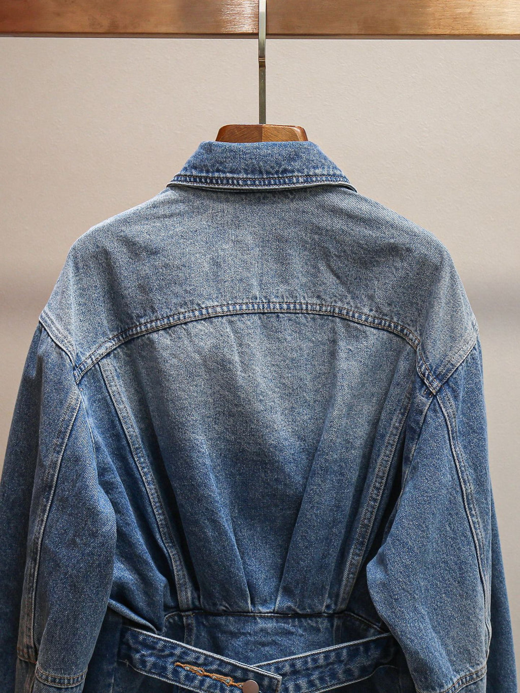 New Spring Fashion Vintage Washed Distressed Short Soft Denim Jacket for Women